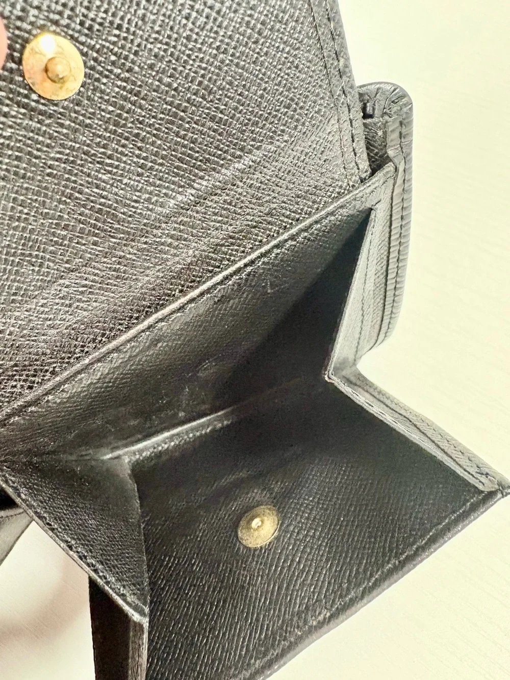Louis Vuitton Epi Leather Bi Fold Wallet